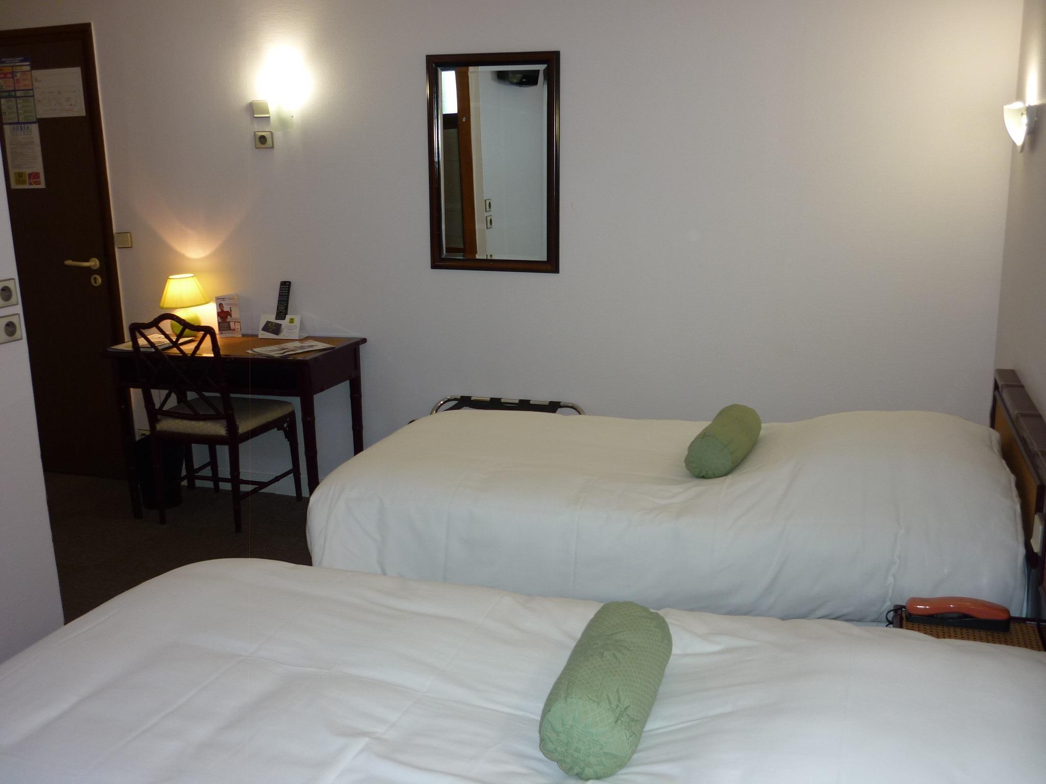 Sure Hotel By Best Western Saintes Exterior photo